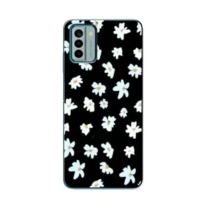 Чехол с ромашками на Nokia G22 (Маленькие ромашки)