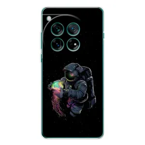 Силиконовый Чехол с принтом "Космонавты" на OnePlus 12 (В руках земля)