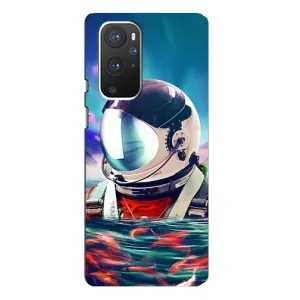 Силиконовый Чехол с принтом "Космонавты" на OnePlus 9 Pro (Космонавт в воде)