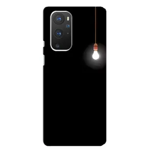 Чехол с картинками на черном фоне для OnePlus 9 Pro (Лампочка)