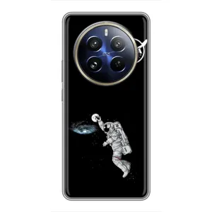 Силиконовый бампер с принтом "Наса" на Realme 12 Pro Plus (Космонавт баскетболист)
