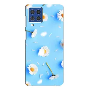 Чехол с Цветами для Samsung Galaxy F62 (ромашки на голубом)