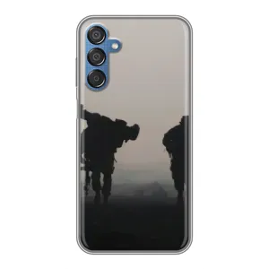 Чехлы на военную тематику для Samsung Galaxy M15 (M156) (Бой солдат)