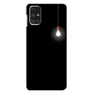 Чехол с картинками на черном фоне для Samsung Galaxy M31s (Лампочка)