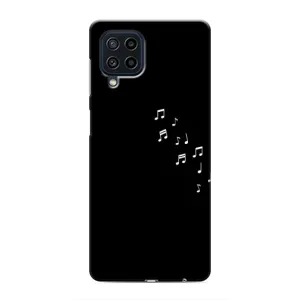 Чехол с картинками на черном фоне для Samsung Galaxy M32 (Ноты)