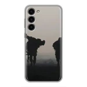Чехлы на военную тематику для Samsung Galaxy S23 Plus (Бой солдат)