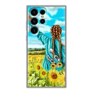 Чехол Стильные девушки на Samsung Galaxy S24 Ultra (Девушка на поле)