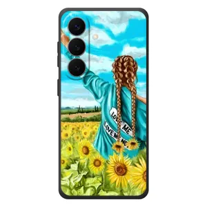 Чехол Стильные девушки на Samsung Galaxy S26 Plus (Девушка на поле)