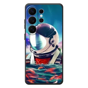Силиконовый Чехол с принтом "Космонавты" на Samsung Galaxy S26 Ultra (Космонавт в воде)