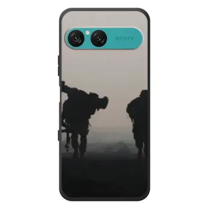 Чехлы на военную тематику для Sony Xperia 10 VII (Бой солдат)