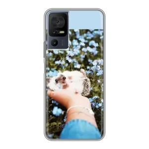 Чехлы с изображением разных животных для TCL 40 SE (Ежик на руках)