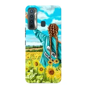 Чехол Стильные девушки на TECNO Camon 17 (Девушка на поле)