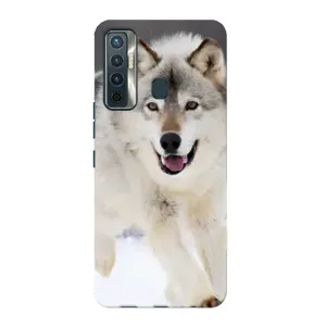 Чехол с Волком на TECNO Camon 17 (Волк на снегу)