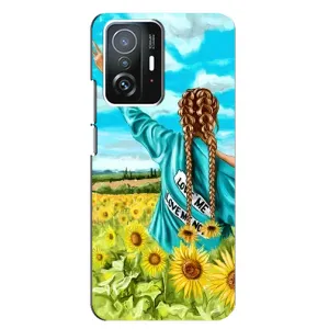 Чехол Стильные девушки на Xiaomi 11T / 11T Pro (Девушка на поле)