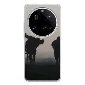 Чехлы на военную тематику для Xiaomi 15 Ultra (Бой солдат)
