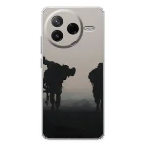 Чехлы на военную тематику для Xiaomi POCO F7 Pro (Бой солдат)