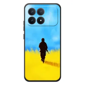 Патриотические Чехлы для XiaoMi Poco F8 Pro (Солдат в поле)