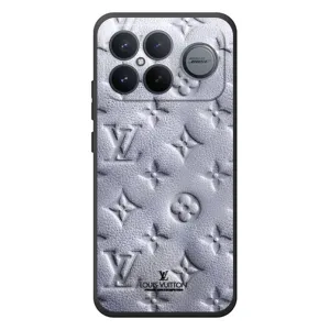 Текстурный Чехол Louis Vuitton для Xiaomi Poco F8 Альфа (Белый ЛВ)