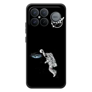 Силиконовый бампер с принтом "Наса" на Xiaomi Poco F8 Ultra (Космонавт баскетболист)