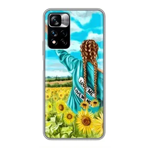 Чехол Стильные девушки на Xiaomi Redmi Note 11 Pro Plus (Девушка на поле)