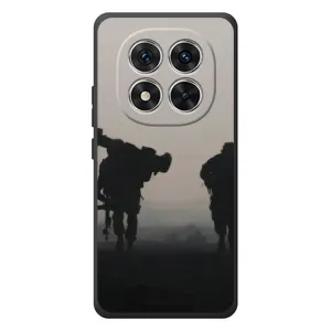 Чехлы на военную тематику для Xiaomi Redmi Note 15 Pro (Бой солдат)