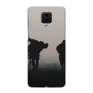 Чехлы на военную тематику для Xiaomi Redmi Note 9S (Бой солдат)