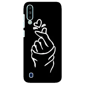 Чехлы (Знак сердечка) на ZTE Blade A7 (2020) (Сердце на черном)