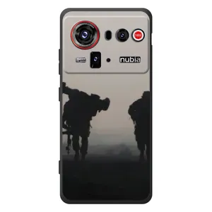 Чехлы на военную тематику для ZTE nubia Z80 Ultra (Бой солдат)