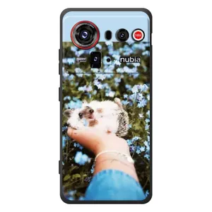 Чехлы с изображением разных животных для ZTE nubia Z80 Ultra (Ежик на руках)