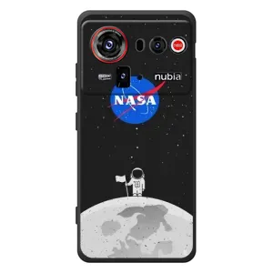 Силиконовый бампер с принтом "Наса" на ZTE nubia Z80 Ultra (Космонавт NASA)