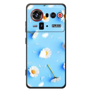 Чехол с Цветами для ZTE nubia Z80 Ultra (ромашки на голубом)