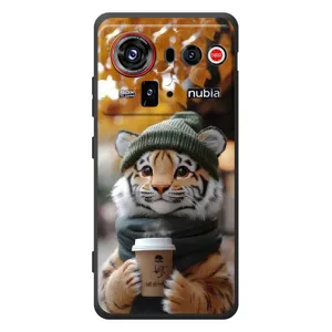 Печатный чехол «Зверята с кофе» для ZTE nubia Z80 Ultra (Тигр с кофе)